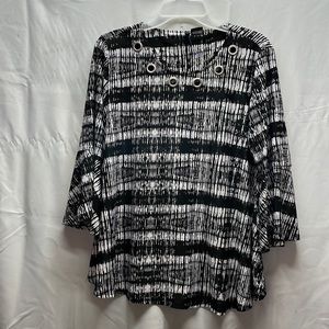 New direction PL black and white blouse with 3/4 bell bottom sleeves